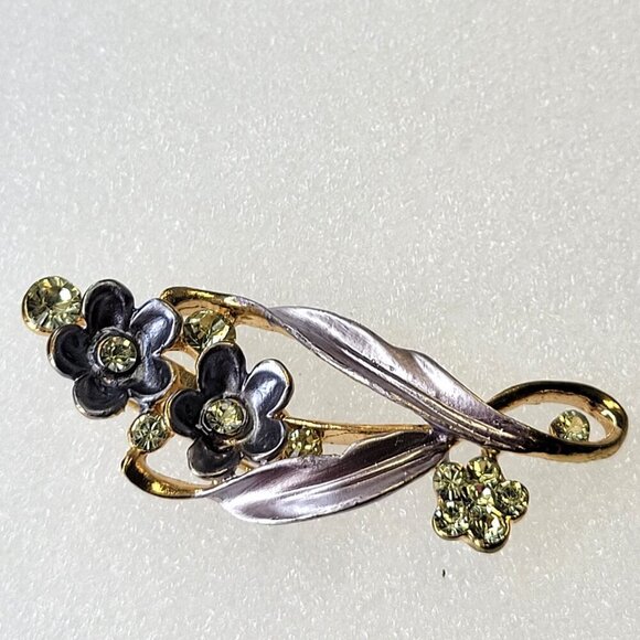 Lilac Flower Brooch Pin - Picture 3 of 9